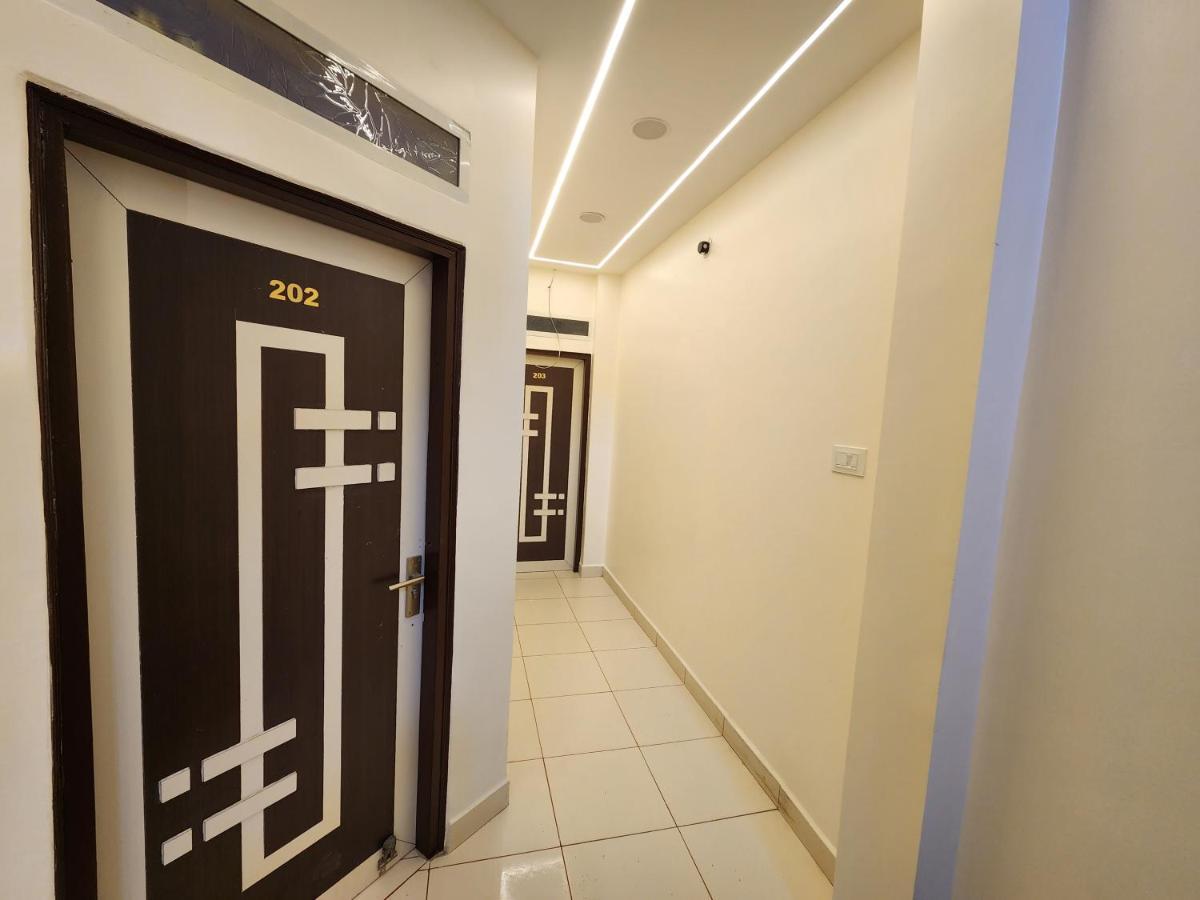 Hotel Anantshree 우자인 외부 사진